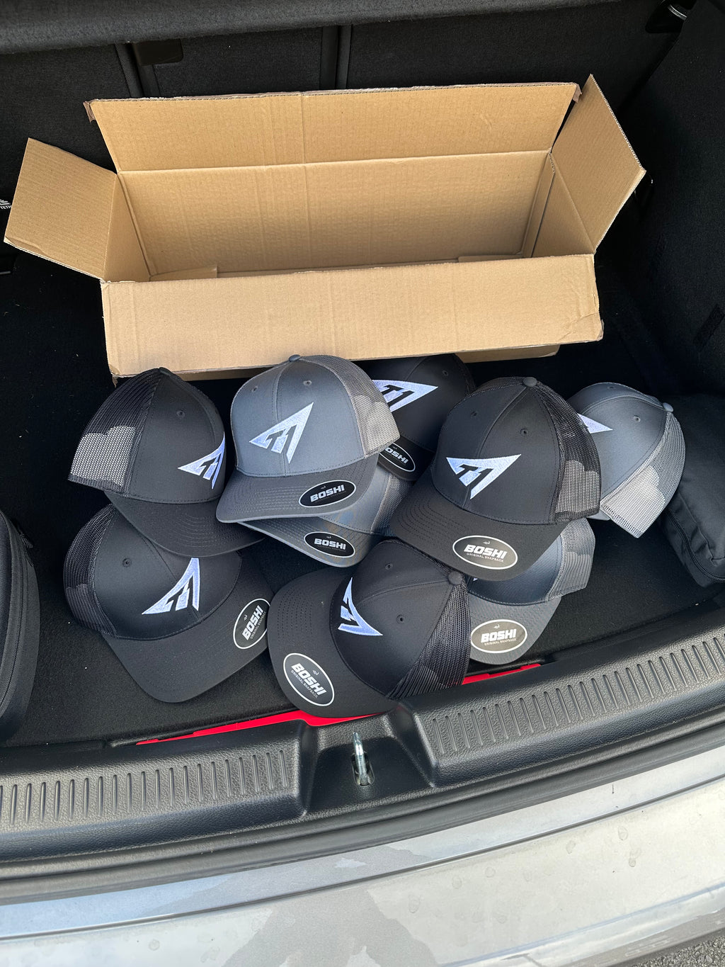 Grey T1 Arrow Cap